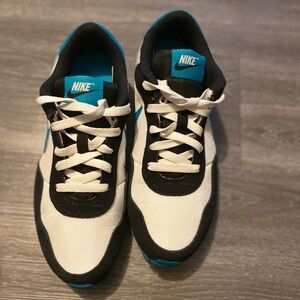 Nike MD Valiant Kids Black, White, and Teal Sneakers